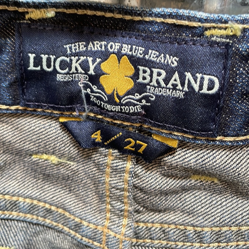 Lucky 🍀 Brand Riley Style Shorts - Picture 3 of 8
